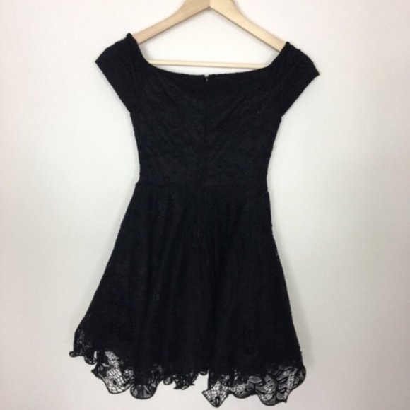Windsor Lace Semi Flare Skater Dress - Picture 3 of 8